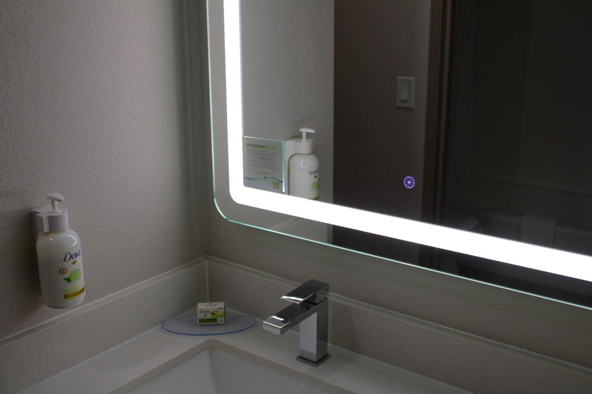 Baymont Inn & Suites By Wyndham San Marcos Esterno foto